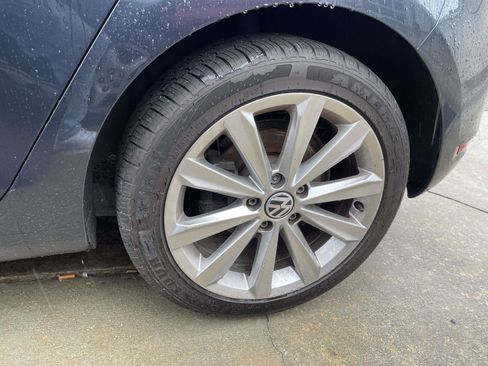 Used 2013 Volkswagen Golf TDI image 3