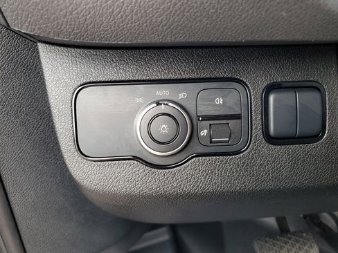 Used 2025 Mercedes-Benz Sprinter 2500 image 33