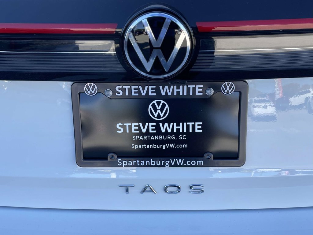 Certified 2026 Volkswagen Taos SE FWD image 14