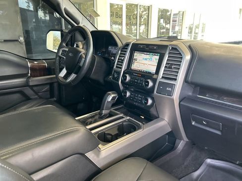 Used 2015 Ford F150 Platinum w/ Equipment Group 701A Luxury image 28