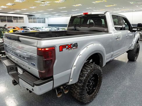 Used 2017 Ford F350 Platinum w/ Platinum Ultimate Package image 6