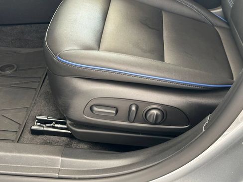 Used 2025 Buick Envista Sport Touring w/ Convenience I Package FWD image 15