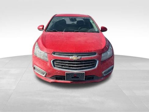Used 2016 Chevrolet Cruze LT image 2