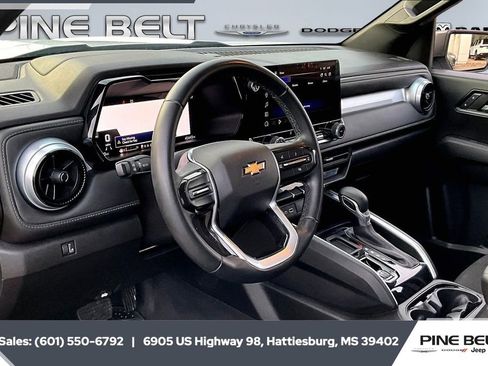 Used 2024 Chevrolet Colorado LT image 12