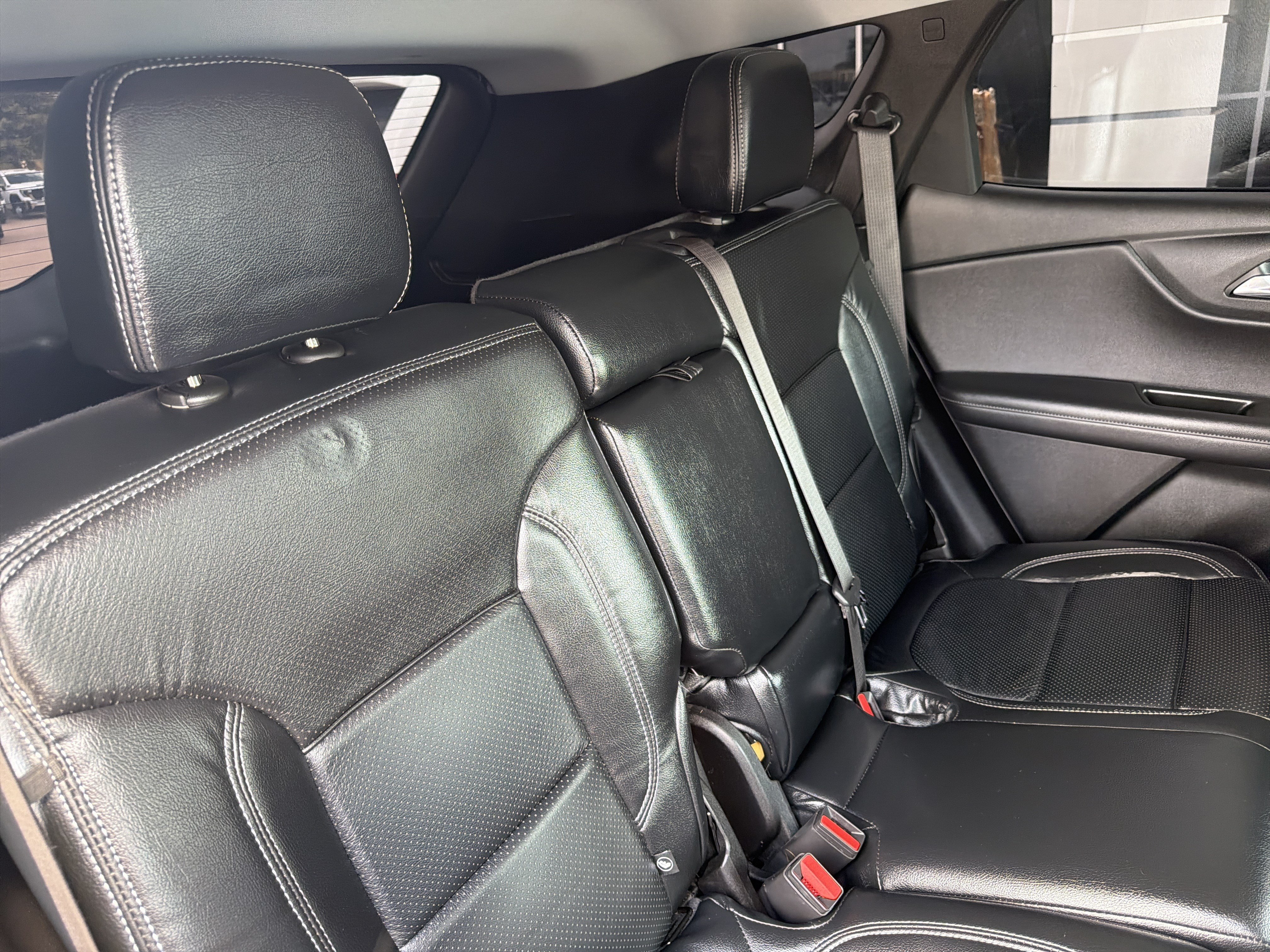 Used 2022 Chevrolet Blazer LT FWD image 8