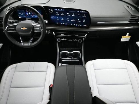 New 2026 Chevrolet Traverse High Country w/ LPO, Floor Liner Package FWD image 22
