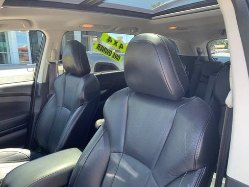 Used 2022 Subaru Ascent Touring AWD/4WD image 24