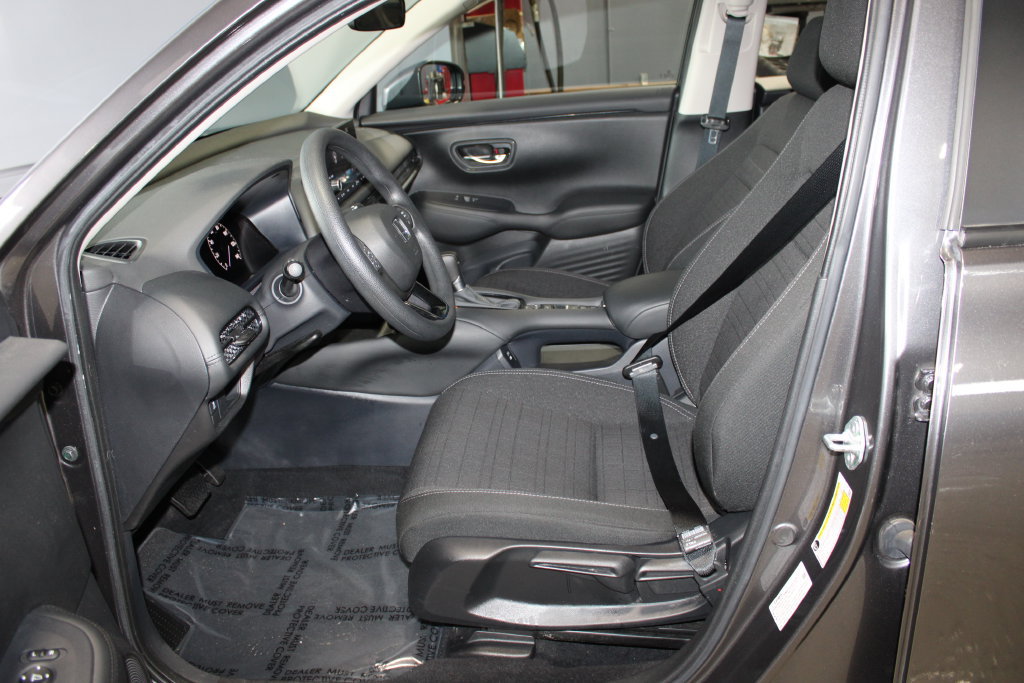 Used 2024 Honda HR-V LX image 7