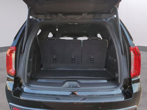 Used 2023 GMC Yukon AT4 w/ Max Trailering Package image 10