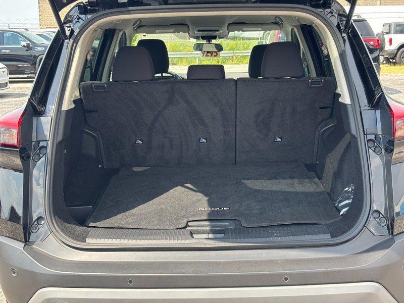 Used 2023 Nissan Rogue S AWD/4WD image 11