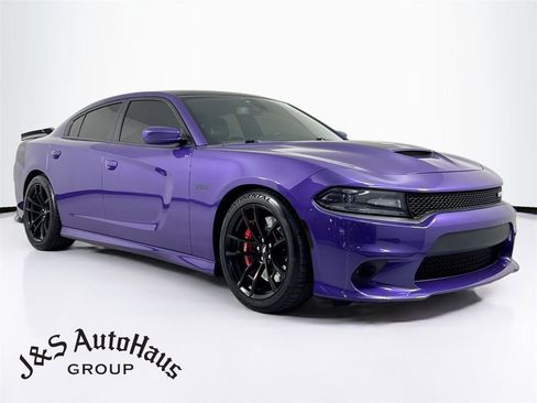 Used 2018 Dodge Charger R/T RWD image 1