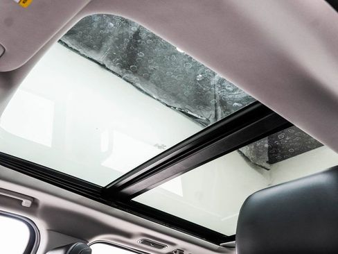 Used 2025 Ford Expedition Platinum image 42