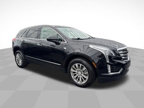 Used 2018 Cadillac XT5 Luxury w/ Driver Awareness Package FWD image 3
