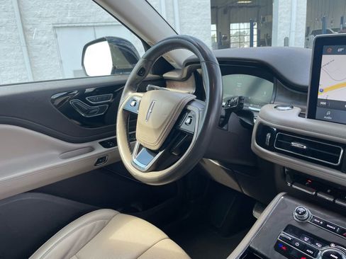 Used 2020 Lincoln Aviator Reserve image 30