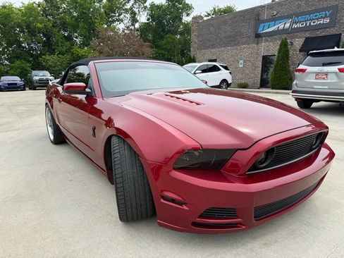 Used 2014 Ford Mustang GT Premium w/ Brembo Brake Package RWD image 3
