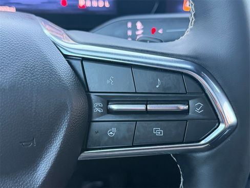 Used 2025 Chevrolet Traverse LT w/ Sun and Wheel Package image 24