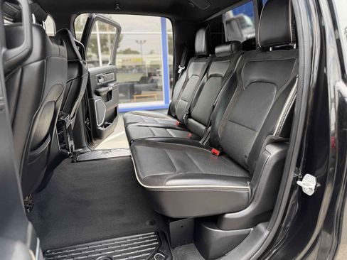 Used 2019 RAM 1500 Laramie AWD/4WD image 15