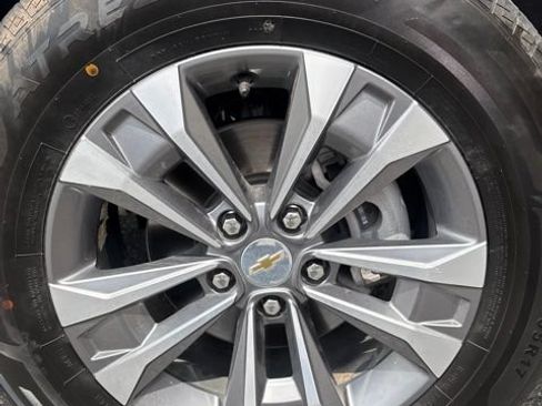 Used 2026 Chevrolet Equinox LT w/ LPO, Floor Liner Package FWD image 25