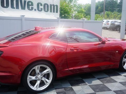 Used 2022 Chevrolet Camaro SS RWD image 6