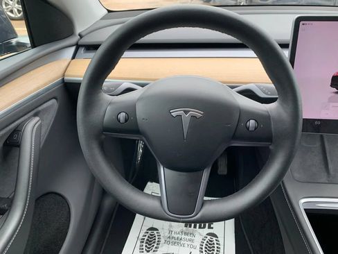 Used 2023 Tesla Model Y Long Range AWD/4WD image 13