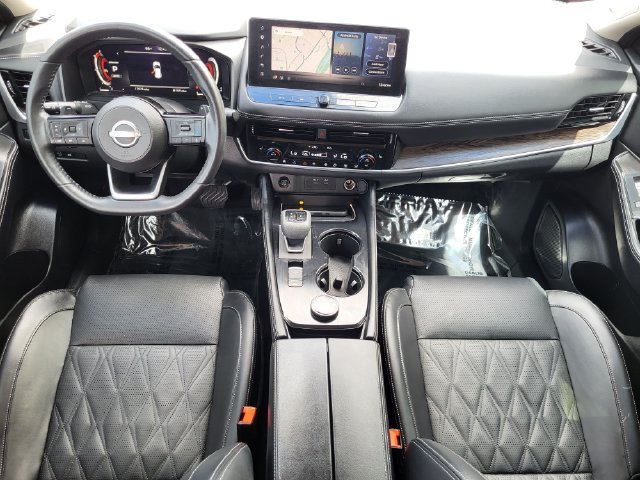 Certified 2024 Nissan Rogue Platinum w/ Platinum Premium Package AWD/4WD image 12