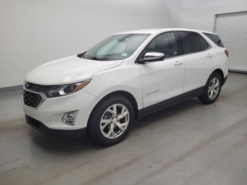 Used 2020 Chevrolet Equinox LT w/ LPO, Chrome Package FWD image 2