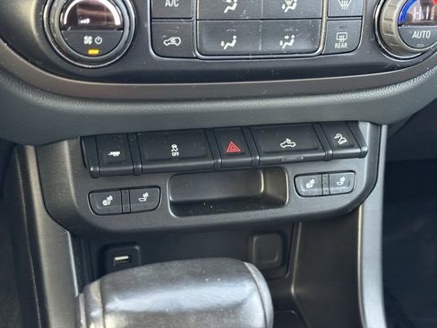 Used 2018 Chevrolet Colorado Z71 image 13