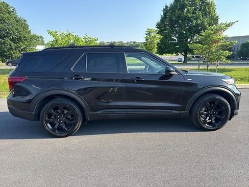 Used 2022 Ford Explorer ST-Line w/ Class IV Trailer Tow Package AWD/4WD image 6