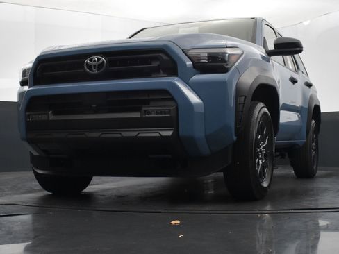 Used 2025 Toyota 4Runner SR5 RWD image 27