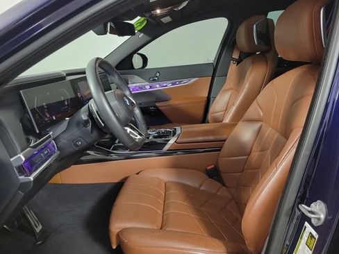 Used 2023 BMW 740i RWD image 18