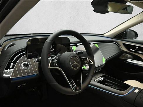 New 2026 Mercedes-Benz E 450 4MATIC Sedan image 10