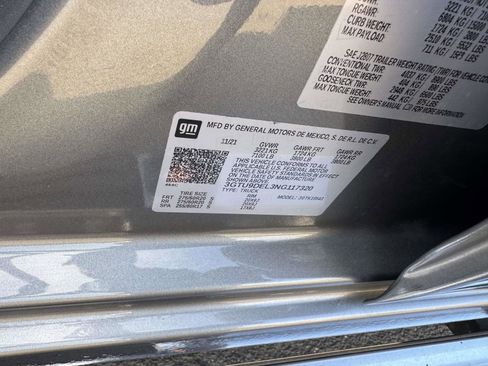 Used 2022 GMC Sierra 1500 SLT w/ SLT Premium Plus Package AWD/4WD image 32