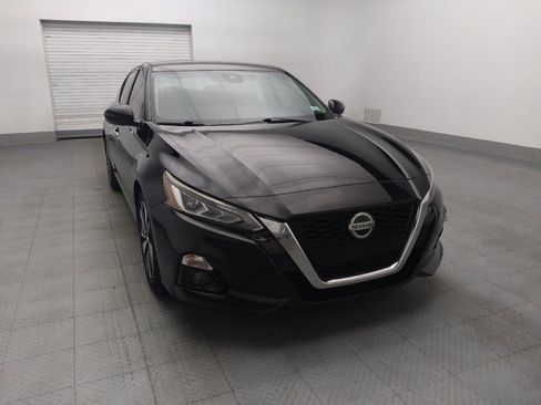 Used 2020 Nissan Altima 2.5 SL FWD image 14