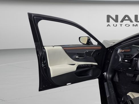 New 2025 Lexus ES 350 Ultra Luxury image 23