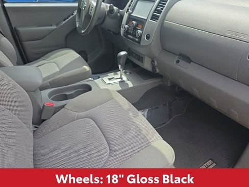 Used 2020 Nissan Frontier SV w/ Midnight Edition Floor Mats RWD image 17