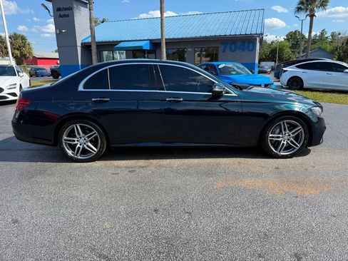 Used 2017 Mercedes-Benz E 300 image 4