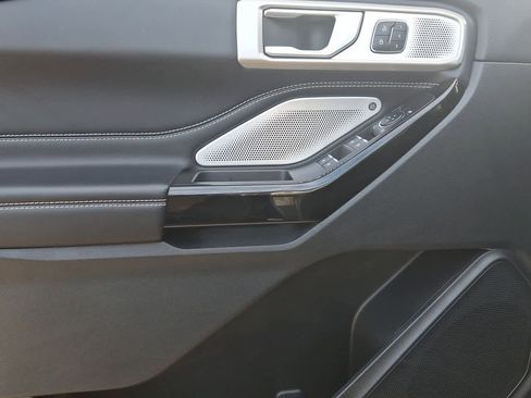 Used 2023 Ford Explorer ST w/ Equipment Group 401A image 16