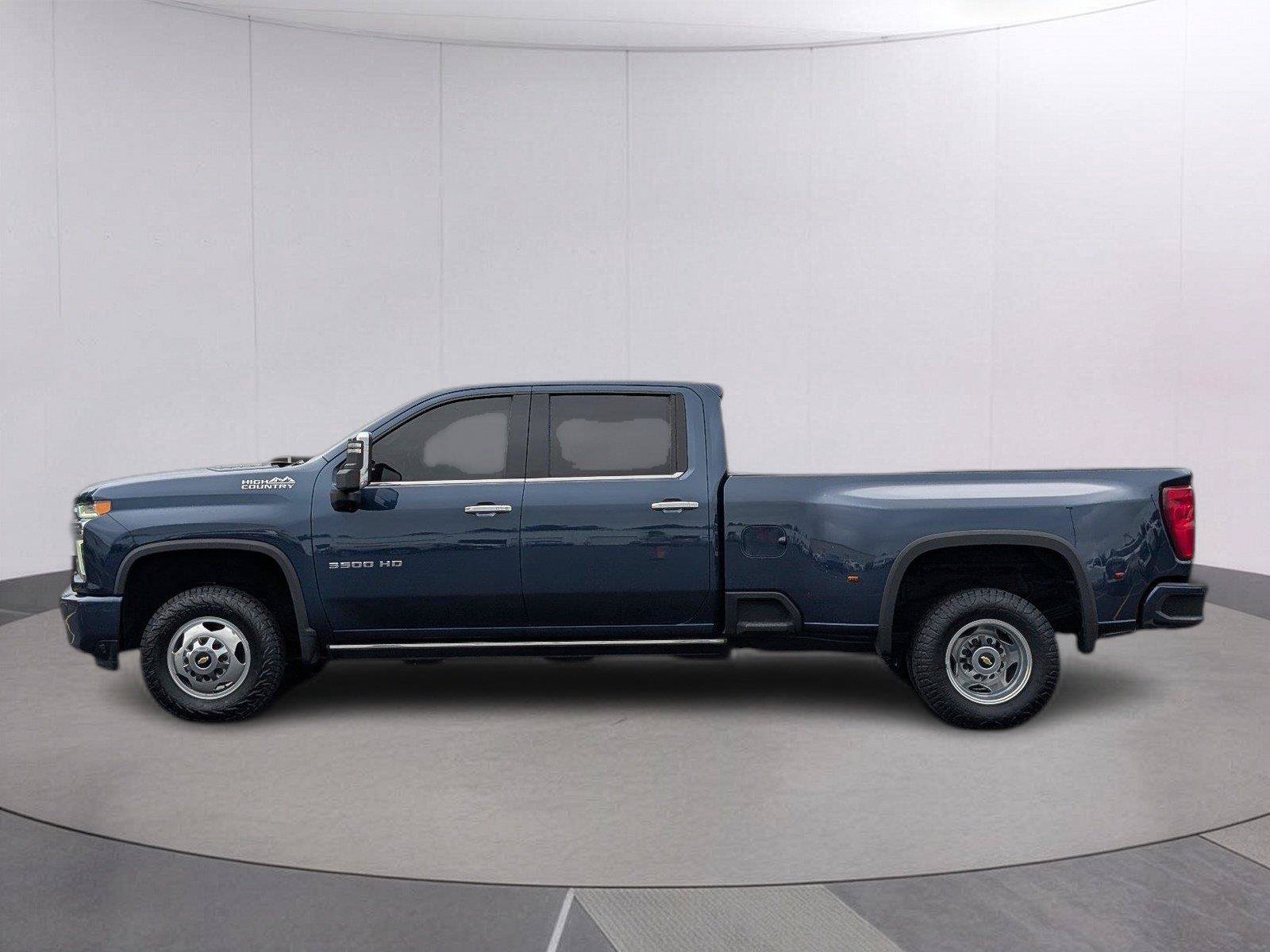 Used 2022 Chevrolet Silverado 3500 High Country w/ Safety Package II AWD/4WD image 2