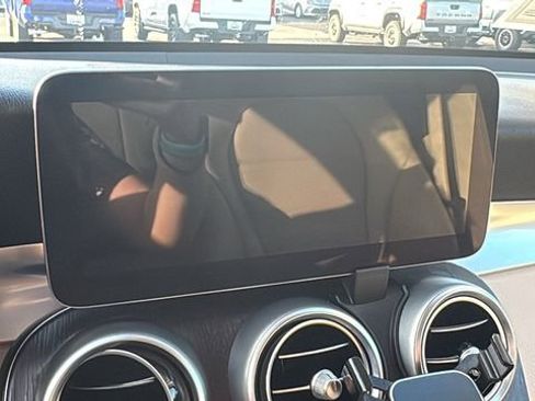 Used 2022 Mercedes-Benz GLC 300 image 12