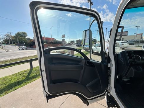 Used 2024 Chevrolet Low Cab Forward 5500XD image 15