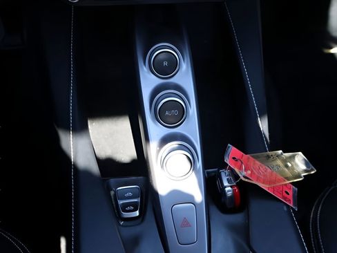 Used 2020 Ferrari Portofino RWD image 33