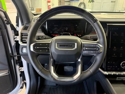 Used 2025 GMC Acadia Denali w/ Super Cruise Package AWD/4WD image 25