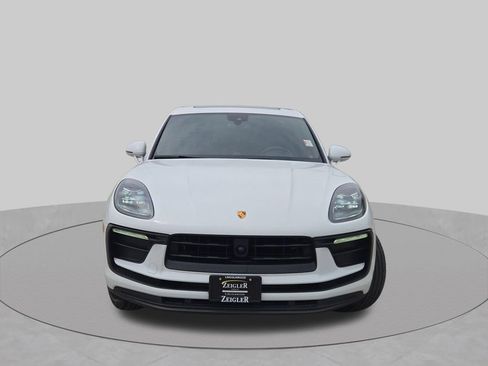 Used 2024 Porsche Macan AWD/4WD image 4