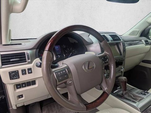 Used 2016 Lexus GX 460 w/ Premium Package AWD/4WD image 10
