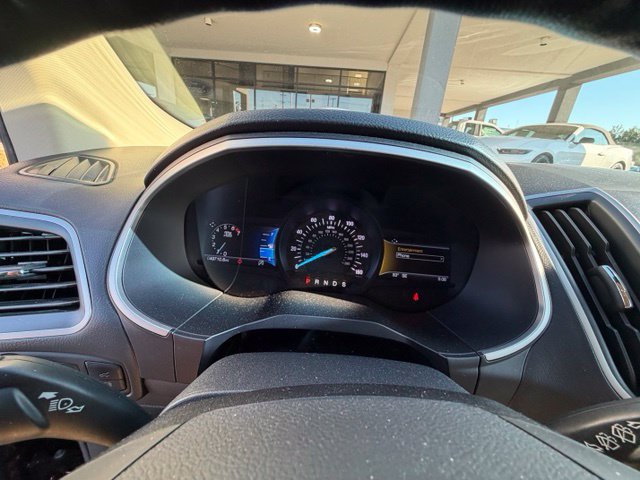 Used 2019 Ford Edge SEL w/ Equipment Group 201A FWD image 12