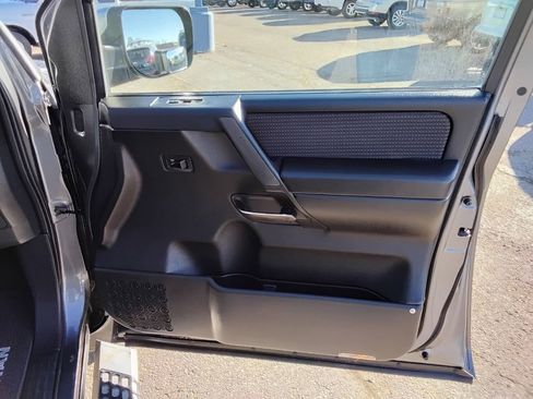 Used 2013 Nissan Titan SV w/ SV Value Truck Pkg image 14