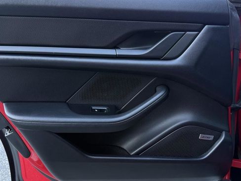 Used 2021 Porsche Taycan 4S image 32