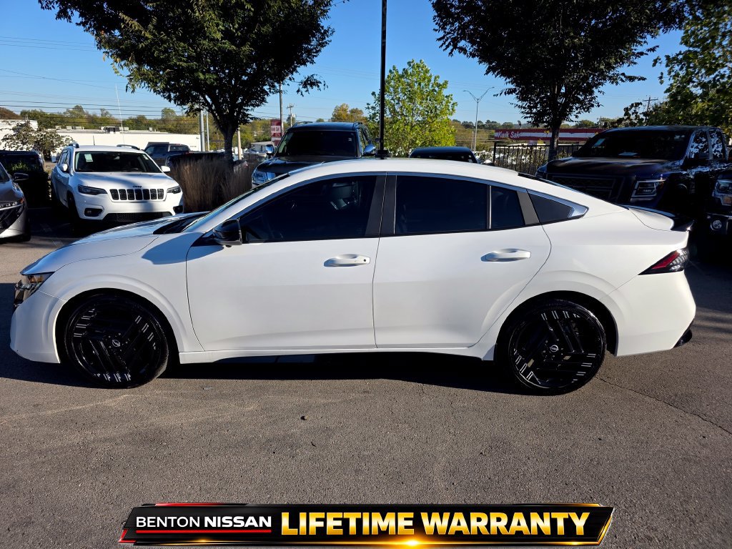 Used 2026 Nissan Sentra SR w/ SR Premium Package FWD image 7