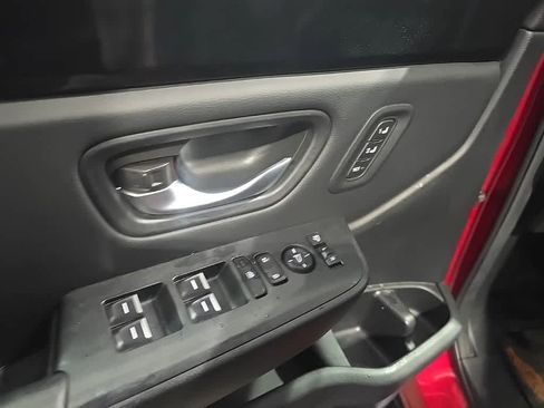 Used 2024 Honda Pilot TrailSport image 13