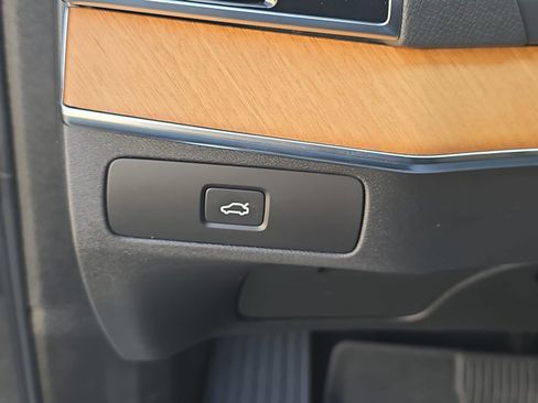 Used 2023 Volvo XC90 B6 Plus w/ Protection Package Premier image 31